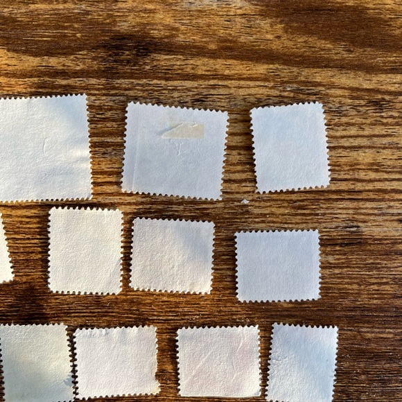 Lot 18 Vintage Canadian Queen Postage Stamps Used Off Paper Collector - Picture 7 of 7